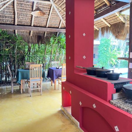 Pousada North Shore Maresias: Beachfront Retreat with Private Pool Exterior photo
