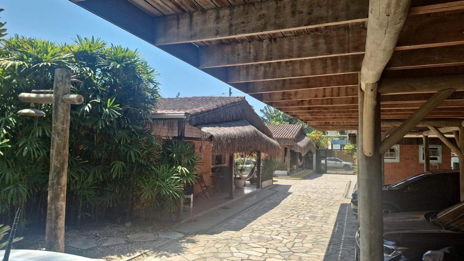 Pousada North Shore Maresias: Beachfront Retreat with Private Pool Exterior photo